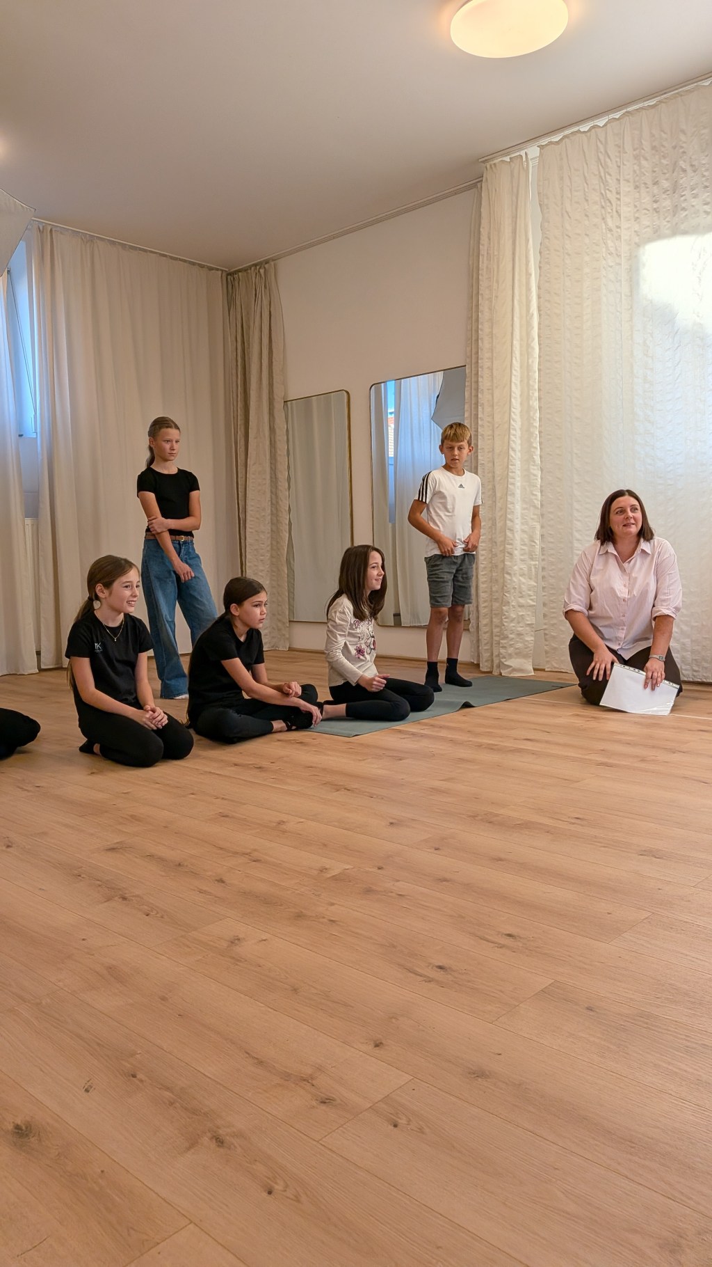Theater-Training/Model-Performance bei unseren MODEL KIDS